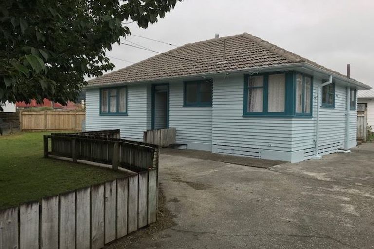 Photo of property in 11 Mcbain Grove, Avalon, Lower Hutt, 5011