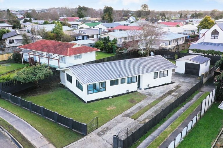 Photo of property in 8 Brightwell Place, Nawton, Hamilton, 3200