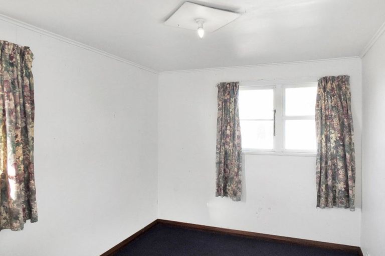 Photo of property in 43b Johnston Street, Foxton, 4814