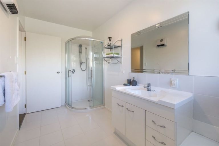 Photo of property in 51 Durrell Way, Rolleston, 7614