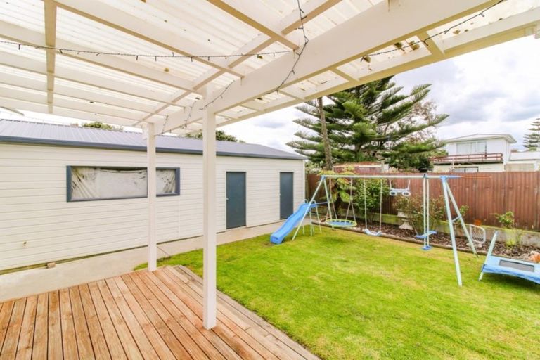 Photo of property in 9 Tongariro Street, Castlecliff, Whanganui, 4501