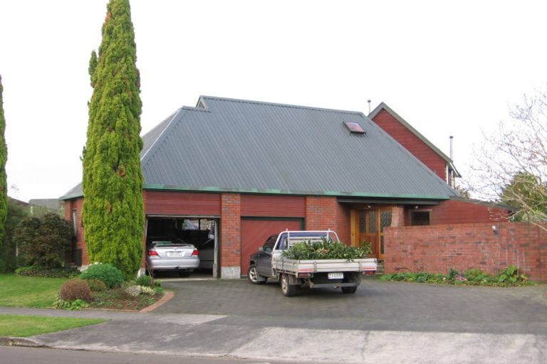 Photo of property in 3 Hind Place, Hokowhitu, Palmerston North, 4410