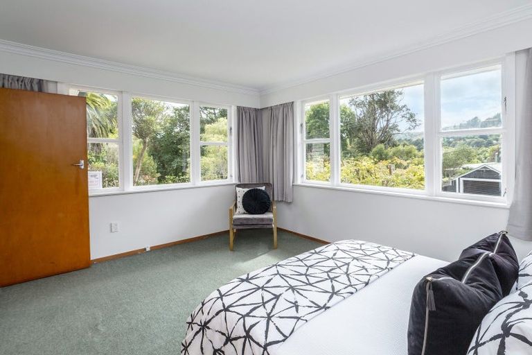 Photo of property in 40 Jocelyn Crescent, Pinehaven, Upper Hutt, 5019