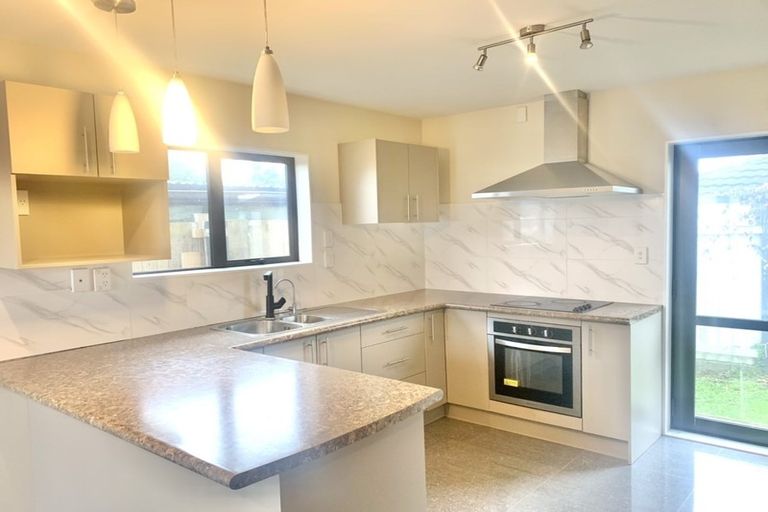 Photo of property in 26 Nile Road, Kelston, Auckland, 0602