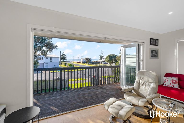 Photo of property in 298a Seaforth Road, Waihi Beach, 3611