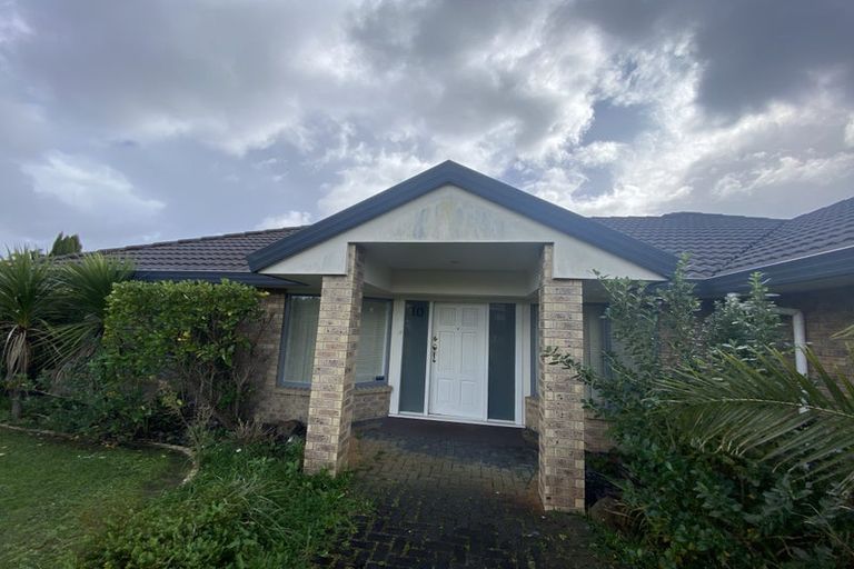 Photo of property in 10 Mullagh Place, East Tamaki Heights, Auckland, 2016