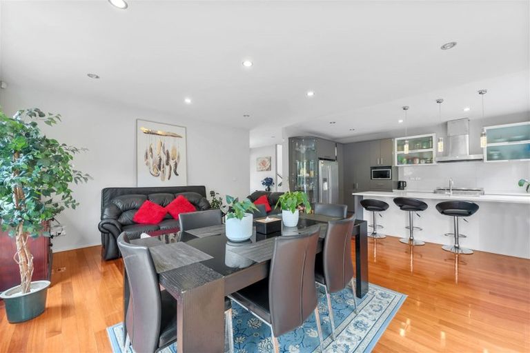 Photo of property in 10 Lucca Crescent, Flat Bush, Auckland, 2019