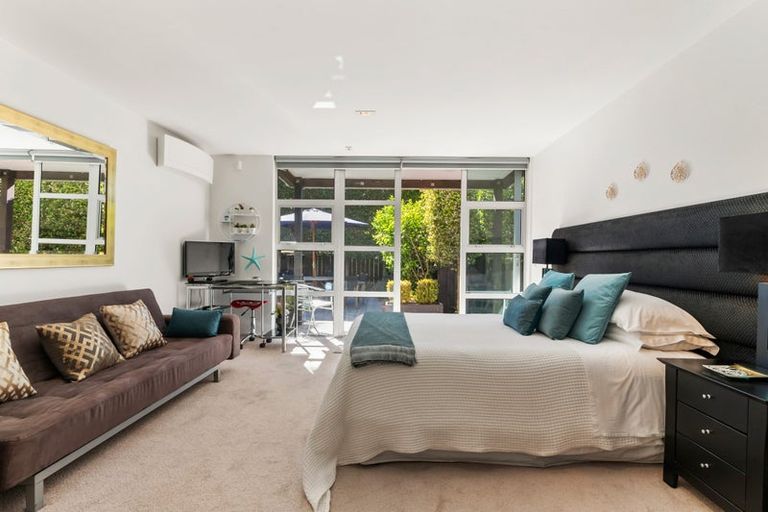 Photo of property in 14 Bradford Street, Parnell, Auckland, 1052