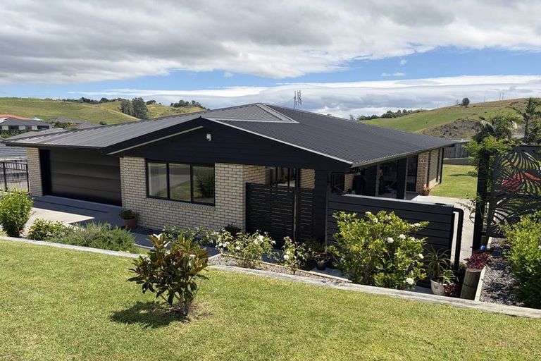 Photo of property in 3 Moira Close, Welcome Bay, Tauranga, 3175