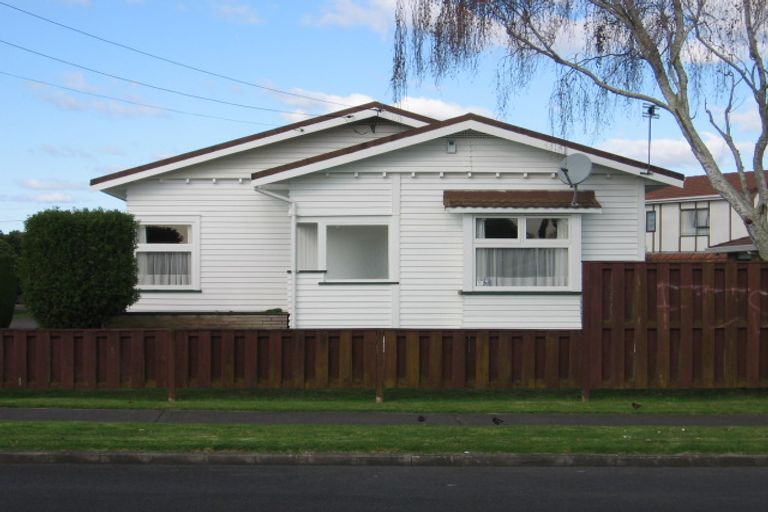 Photo of property in 2/89a Victoria Road, Papatoetoe, Auckland, 2025