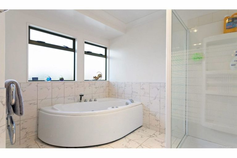 Photo of property in 65 Tapu Road, Huapai, Kumeu, 0810