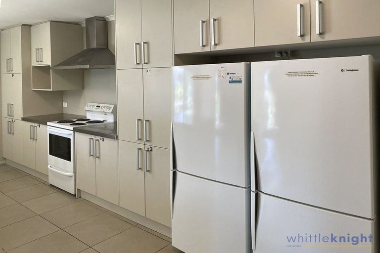 Photo of property in 12 Auburn Avenue, Upper Riccarton, Christchurch, 8041