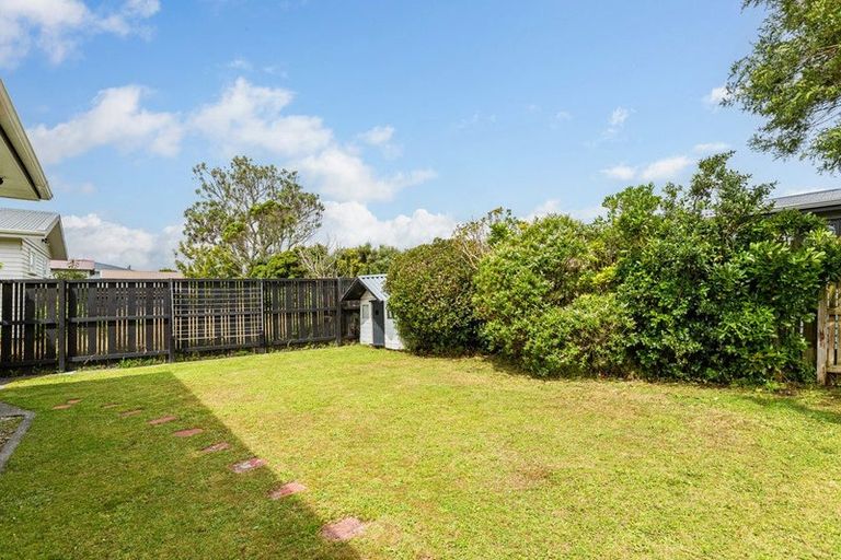 Photo of property in 22 Lomita Road, Johnsonville, Wellington, 6037