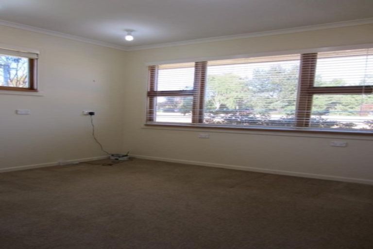 Photo of property in 1 Penwood Street, Russley, Christchurch, 8042