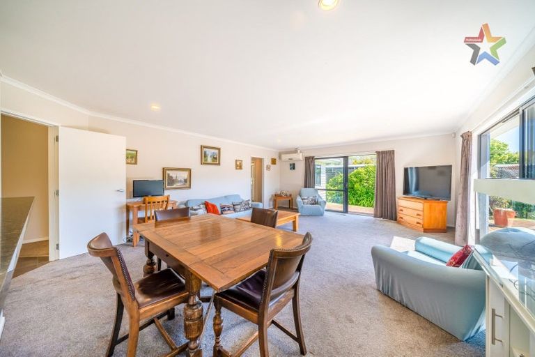 Photo of property in 1a Peel Place, Wainuiomata, Lower Hutt, 5014