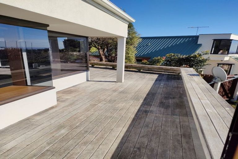 Photo of property in 7 Drayton Drive, Mount Pleasant, Christchurch, 8081