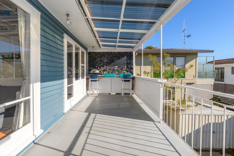 Photo of property in 22 Seaview Road, Otumoetai, Tauranga, 3110