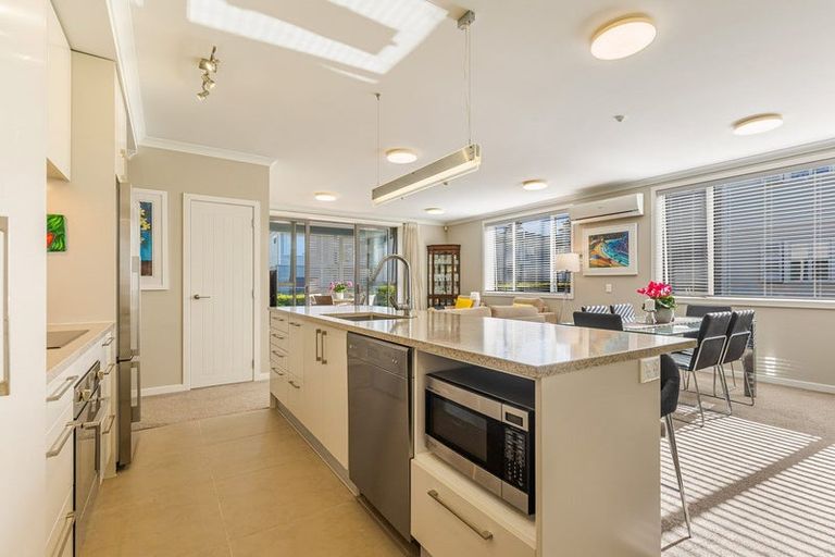 Photo of property in 86 Rewa Rewa Lane, Orewa, 0931