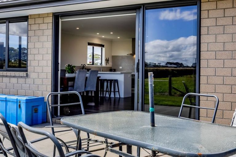 Photo of property in 657 Eltham Road, Mangatoki, Stratford, 4391