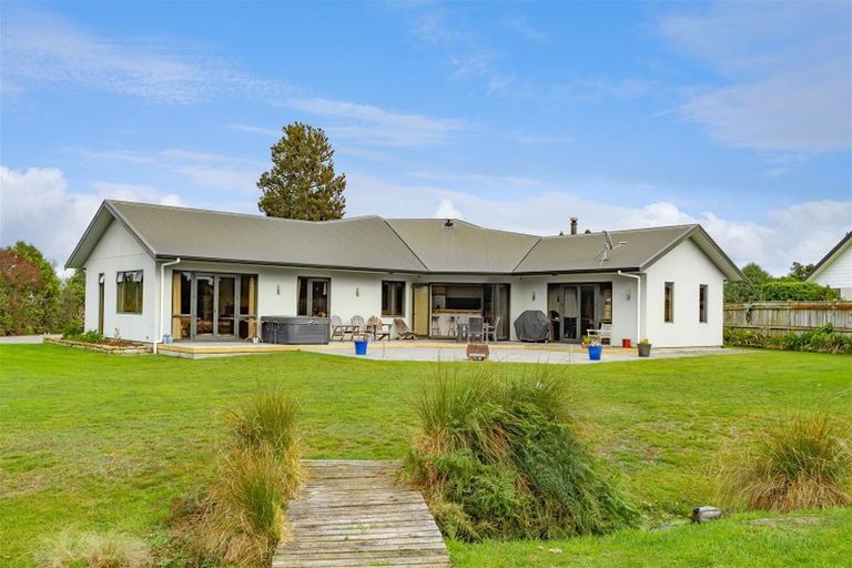 Photo of property in 18 William Donald Drive, Solway, Masterton, 5810