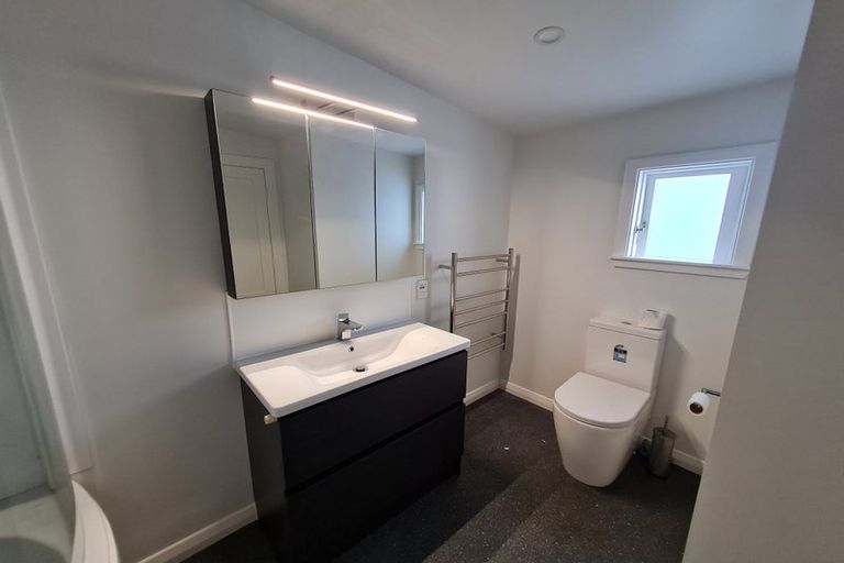 Photo of property in 11 Angus Avenue, Berhampore, Wellington, 6023