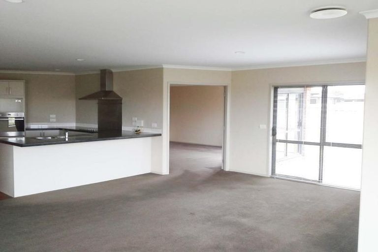 Photo of property in 5 Northpoint Way, Bell Block, New Plymouth, 4312