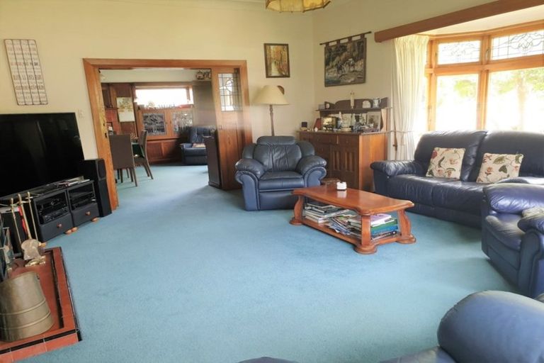 Photo of property in 2 Edward Street, Dannevirke, 4930