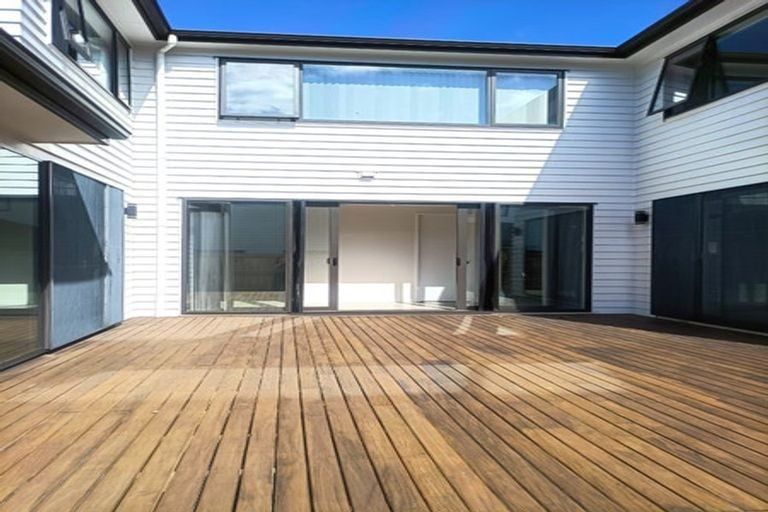 Photo of property in 58 Mettam Drive, Swanson, Auckland, 0614