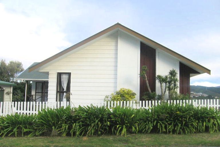 Photo of property in 87 Percy Dyett Drive, Karori, Wellington, 6012