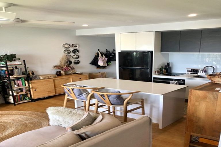 Photo of property in Frank Sargeson Apts, 308/80 Anzac Street, Takapuna, Auckland, 0622