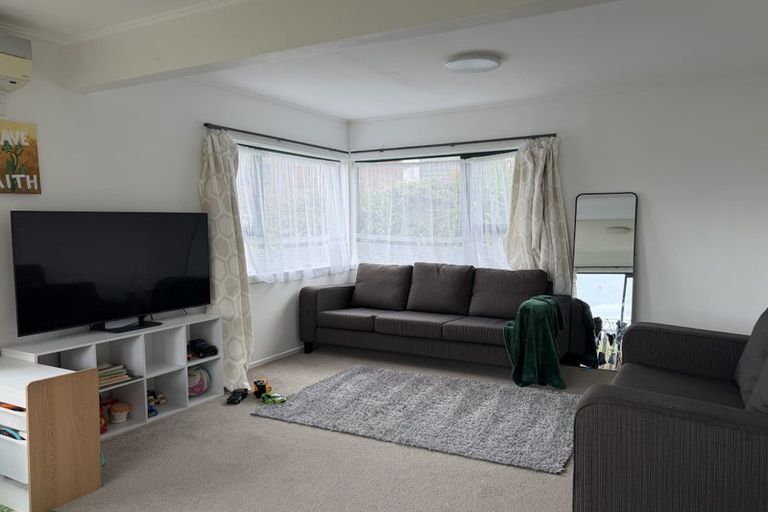 Photo of property in 3 Anzia Way, Johnsonville, Wellington, 6037