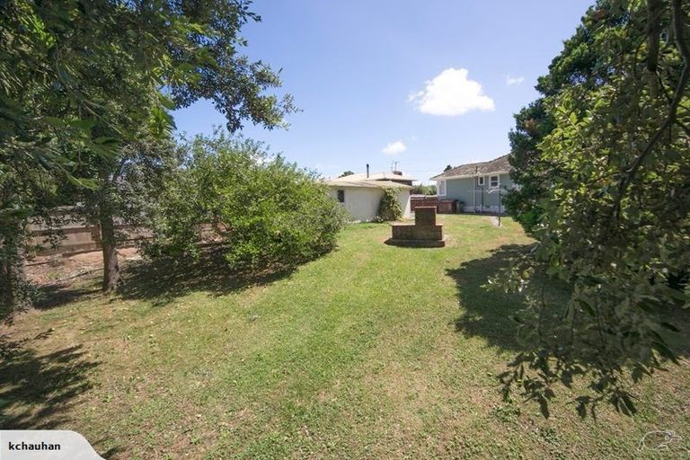 Photo of property in 27 Vanguard Road, Kelston, Auckland, 0602