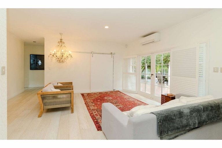 Photo of property in 37 Riverview Road, Kerikeri, 0230