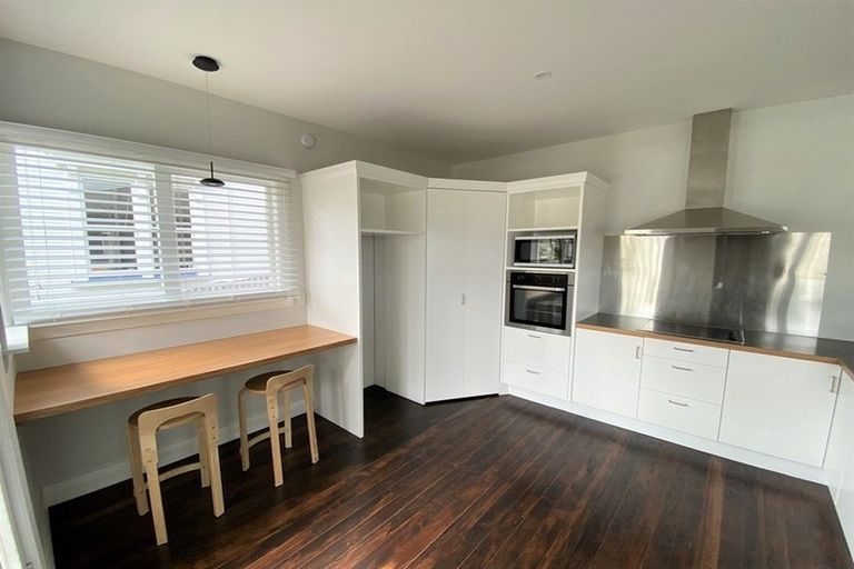 Photo of property in 20 Saint Davids Street, Lyttelton, 8082
