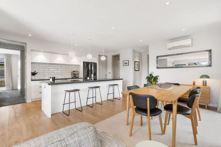 Photo of property in 11 Sunnyside Lane, Wanaka, 9305