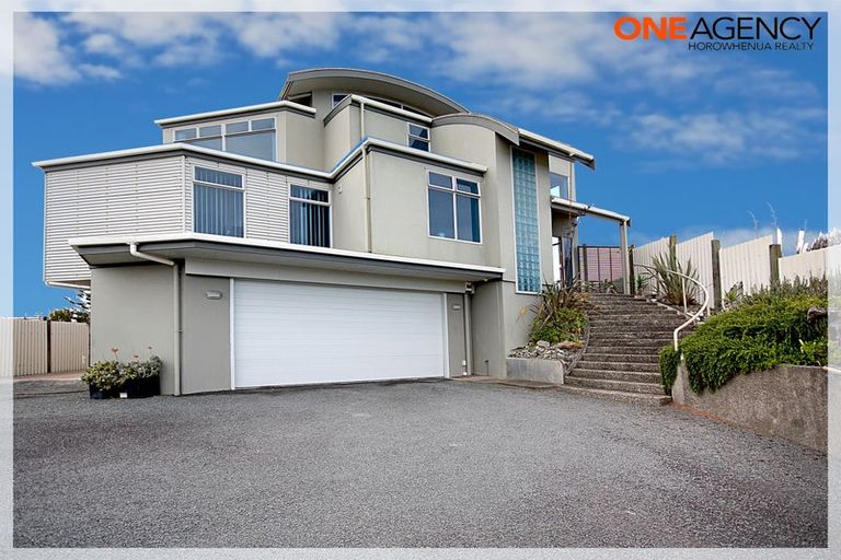 Photo of property in 9 Trafalgar Street, Foxton Beach, Foxton, 4815