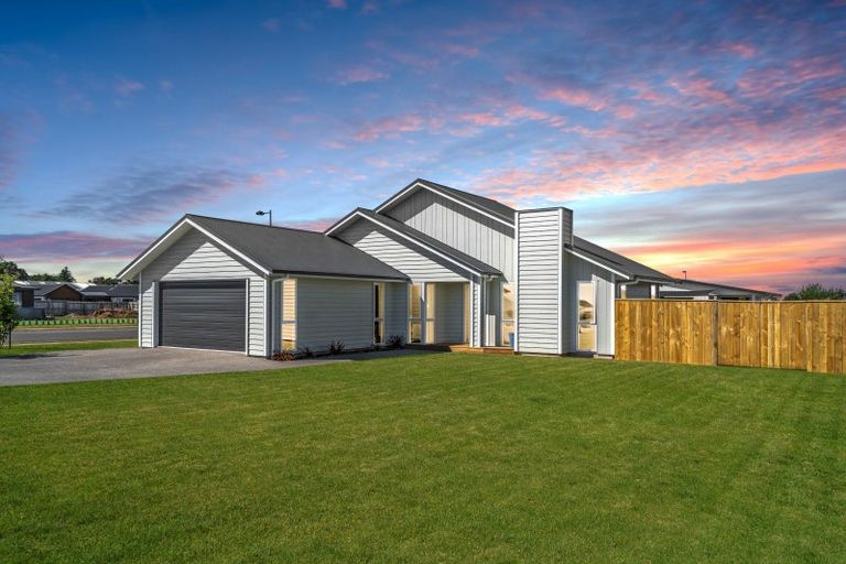 Photo of property in 7 Fantail Avenue, Carterton, 5713
