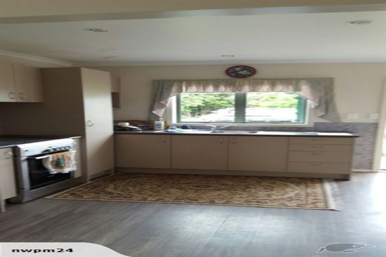 Photo of property in 4 Second Avenue, Glenbrook, Waiuku, 2681