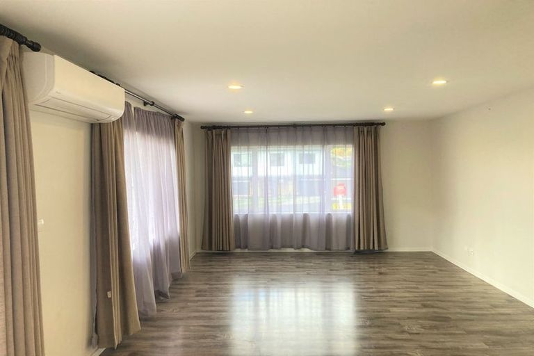 Photo of property in 74 Keri Vista Rise, Papakura, 2110