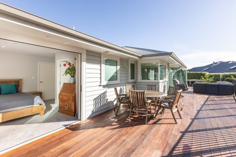 Photo of property in 8 Rochfort Road, Havelock North, 4130