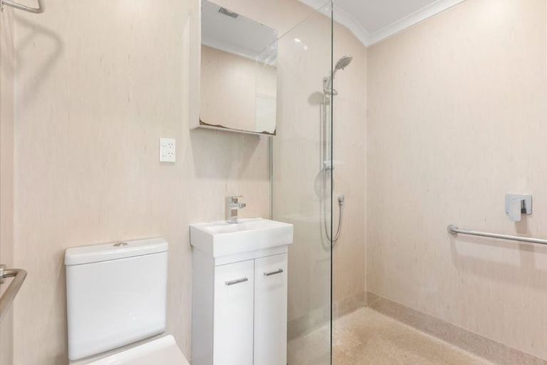 Photo of property in 77 Erlestoke Crescent, Churton Park, Wellington, 6037