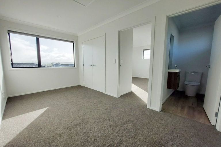 Photo of property in 2/2 Jennian Avenue, Rototuna North, Hamilton, 3281