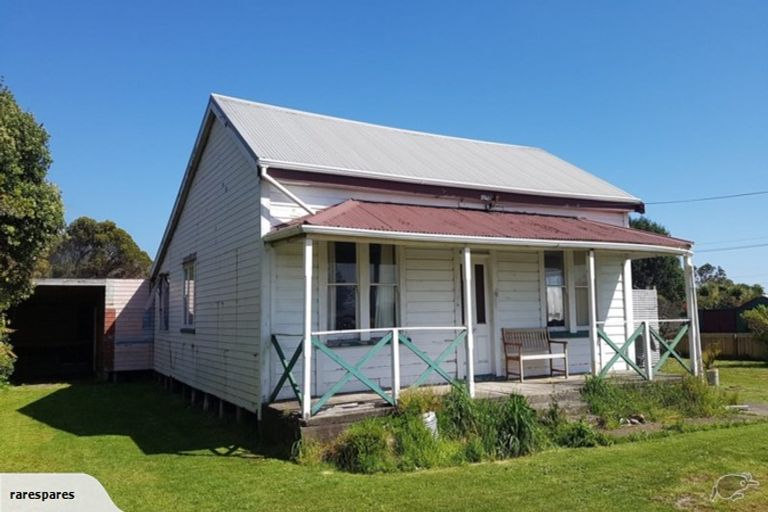 Photo of property in 12 Greenfield Street, Hector, 7822