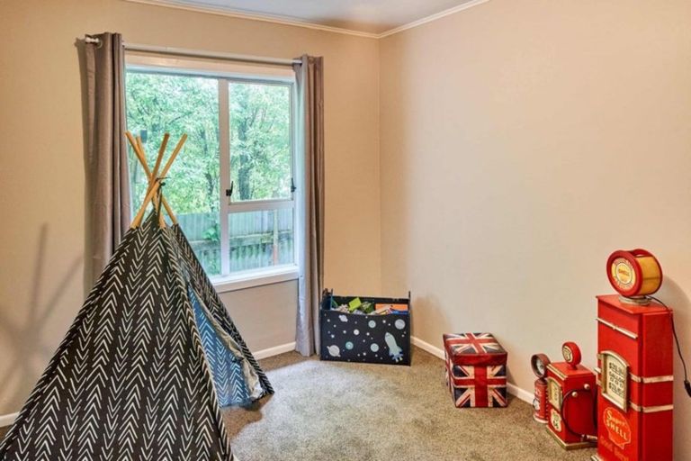 Photo of property in 72 Hair Street, Wainuiomata, Lower Hutt, 5014