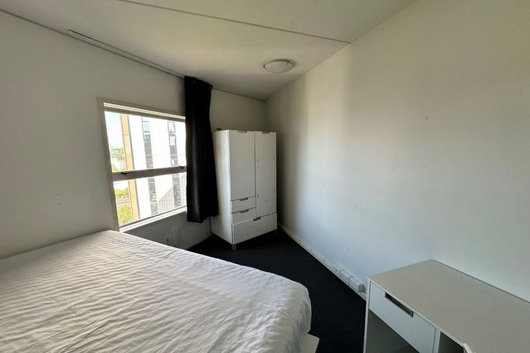 Photo of property in Columbia On Whitaker Apartments, 12h/15 Whitaker Place, Grafton, Auckland, 1010