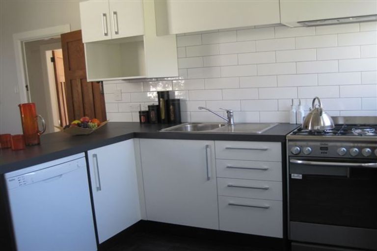 Photo of property in 17 Waikowhai Street, Ngaio, Wellington, 6035