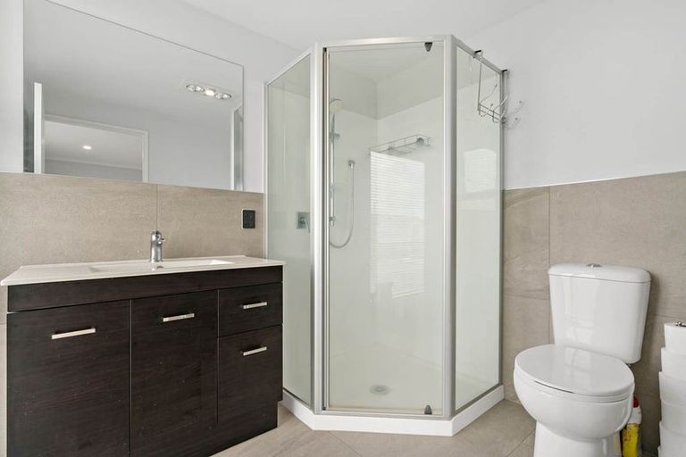 Photo of property in 30 Kauri Heart Avenue, Takanini, 2112