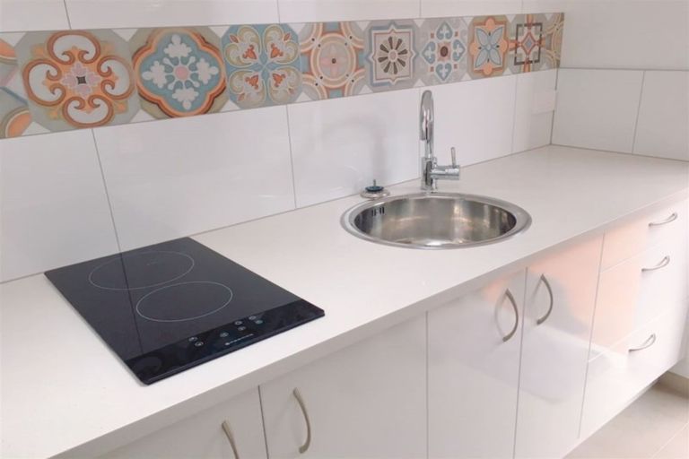 Photo of property in 16 Kerlin Crescent, West Harbour, Auckland, 0618