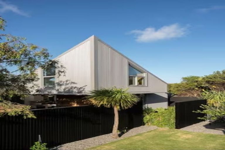 Photo of property in 14 High Street, Petone, Lower Hutt, 5012