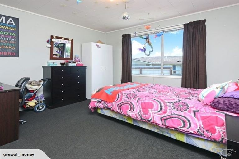 Photo of property in 56 Boundary Road, Clover Park, Auckland, 2019